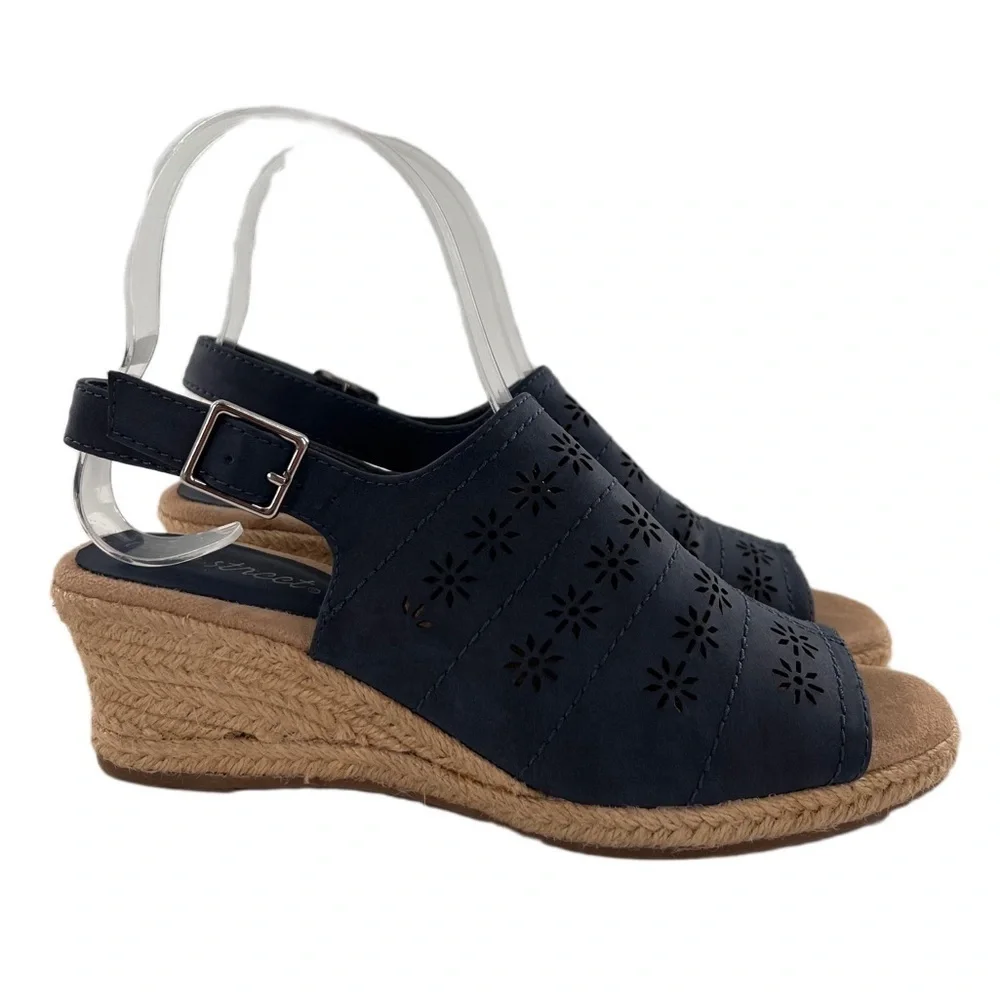 Easy Street womens sandals size 6 navy blue faux leather floral Espadrilles